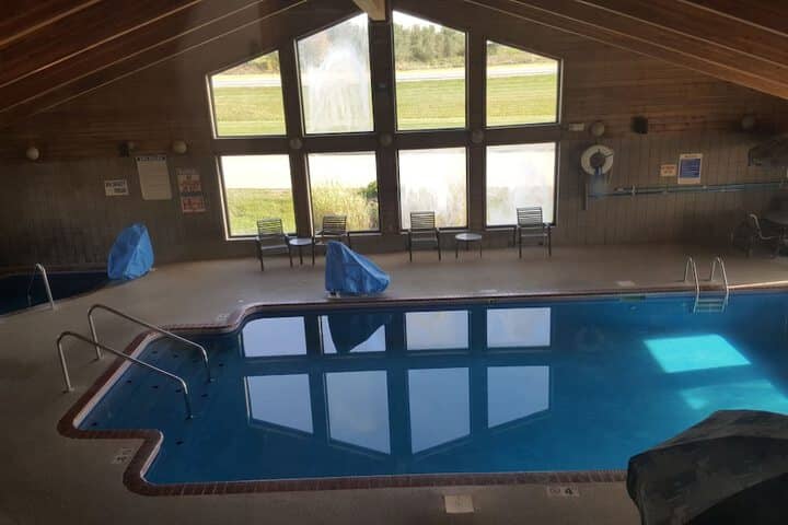 Pool 40 of 46