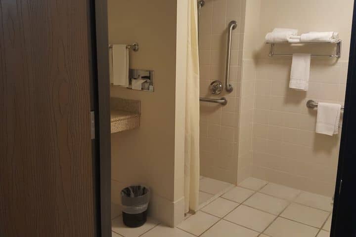 Room 38 of 46