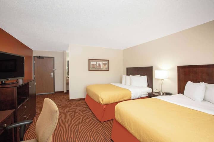 Room 27 of 46