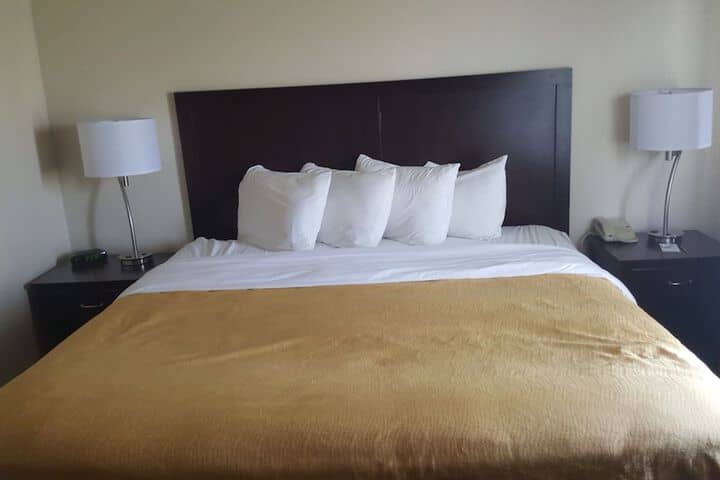 Room 17 of 46