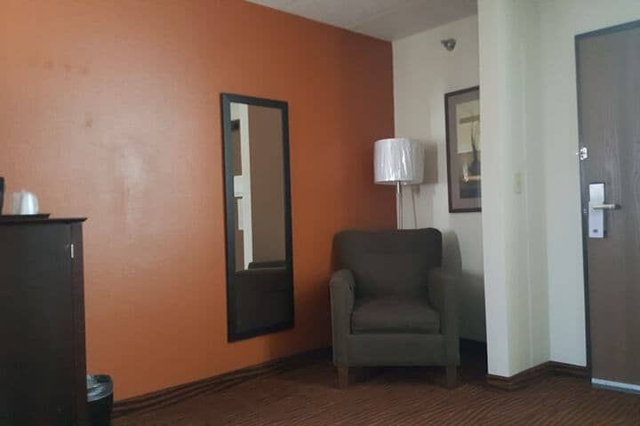 Room 8 of 46